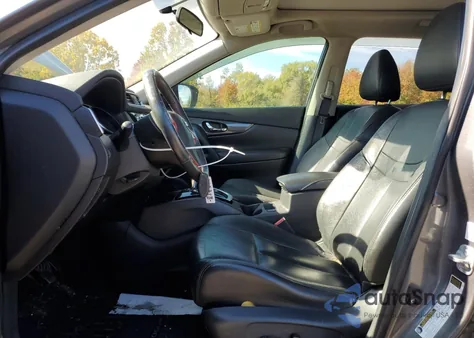 2015 Nissan Rogue S z USA, uszkodzony, nr VIN 5N1AT2MV3FC812490